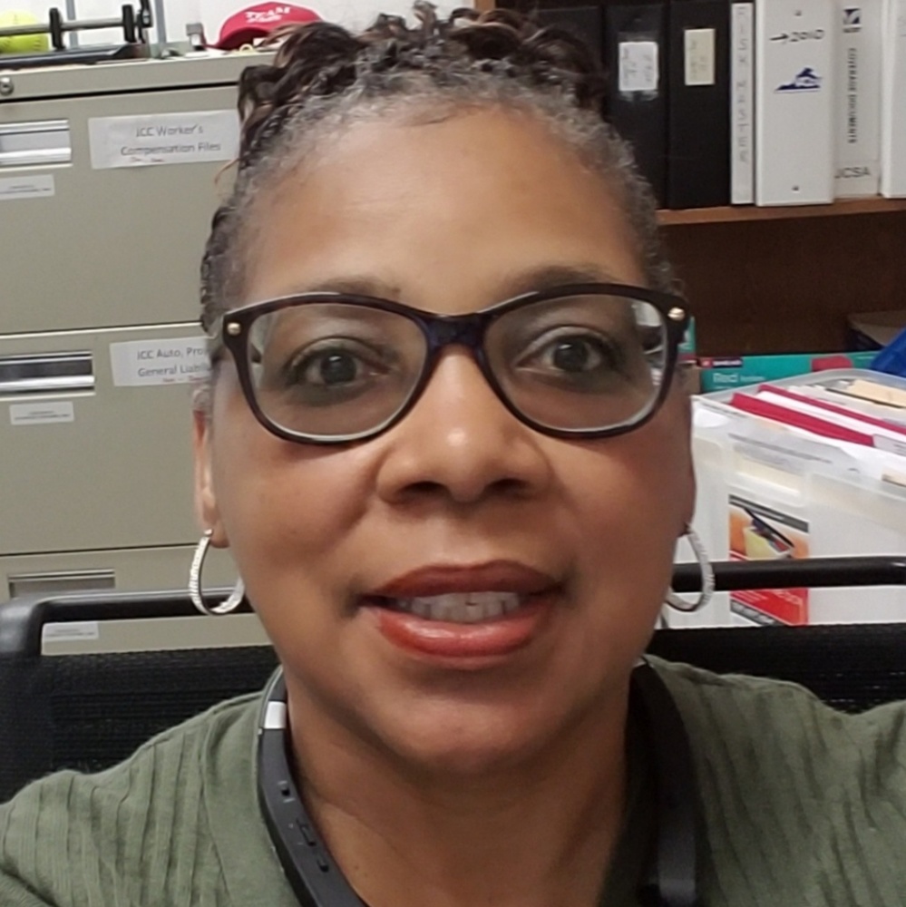 Meet your Posher, Lisa